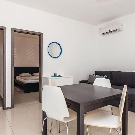 Nice Apartment In Mandre With Wifi Esterno foto